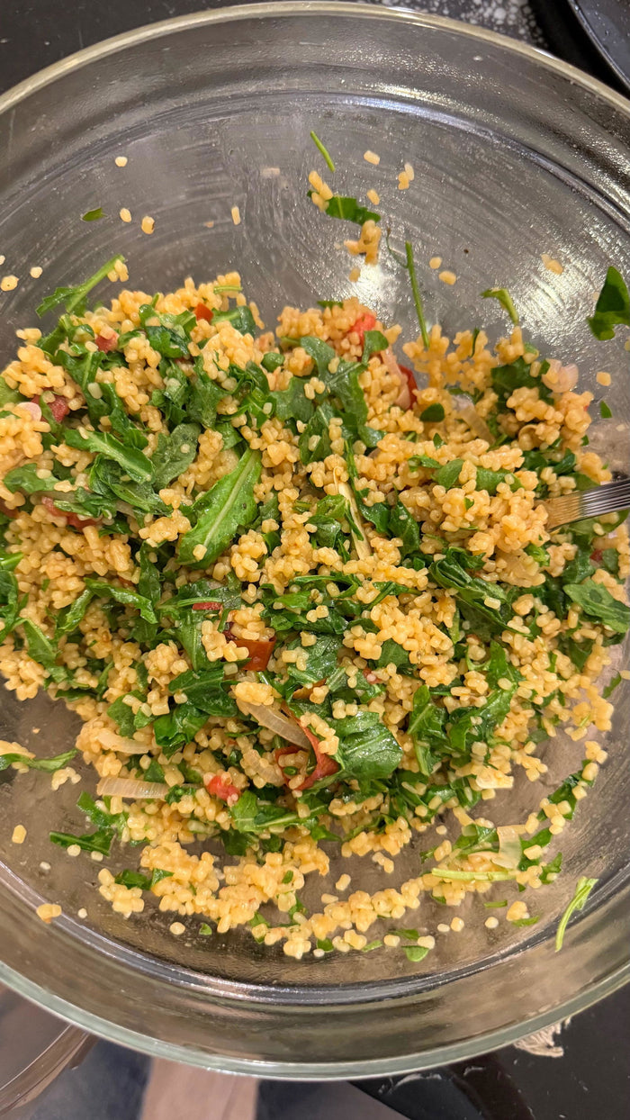 Arugula and herb meal-prep salad